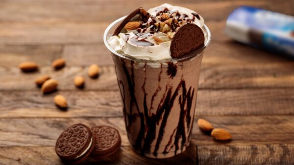 Oreo / Strawberry Shake